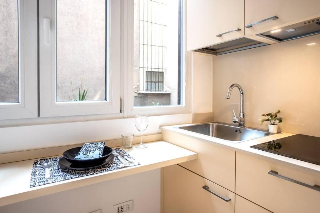 Duomo'S Nest - Central Mini-Apt Mediolan Zewnętrze zdjęcie